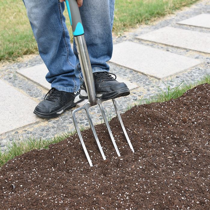 garden tools digging forks